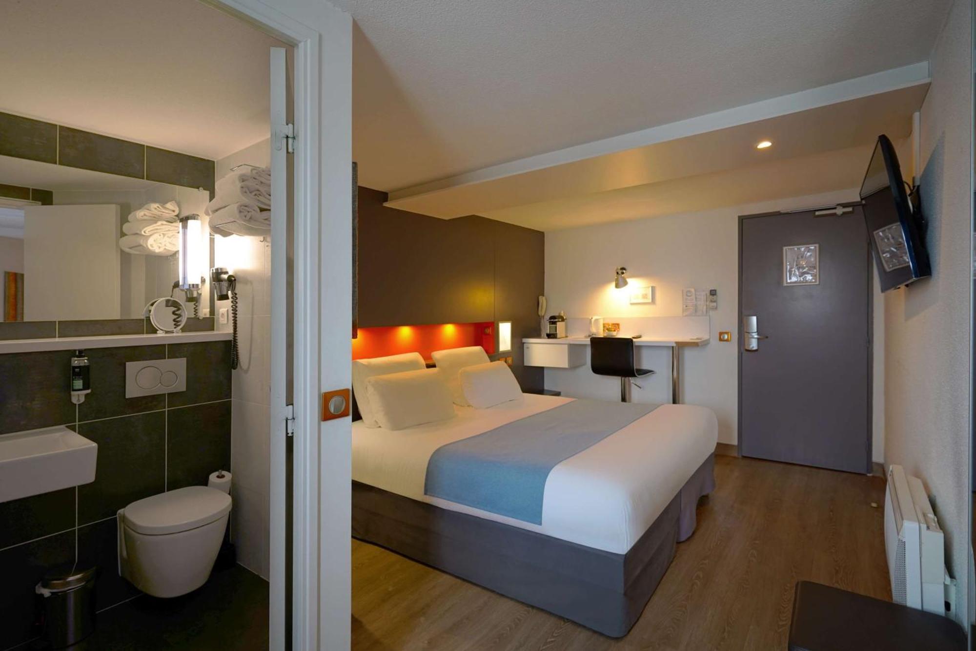 Hotel Best Western The Wish Versailles Гианкур Екстериор снимка